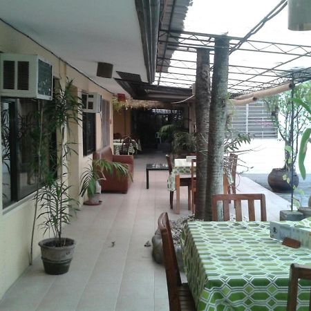 11Th Street Bed And Breakfast Bacolod Exteriör bild