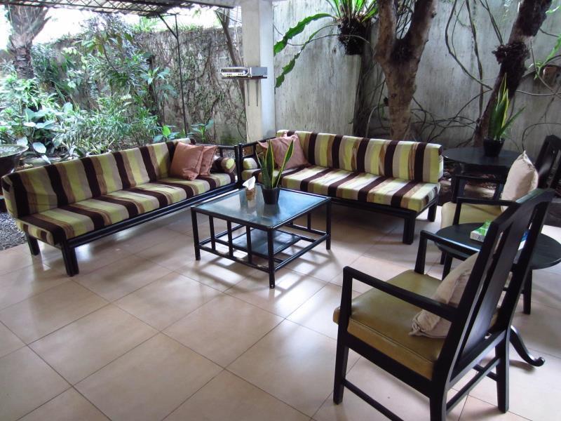 11Th Street Bed And Breakfast Bacolod Exteriör bild