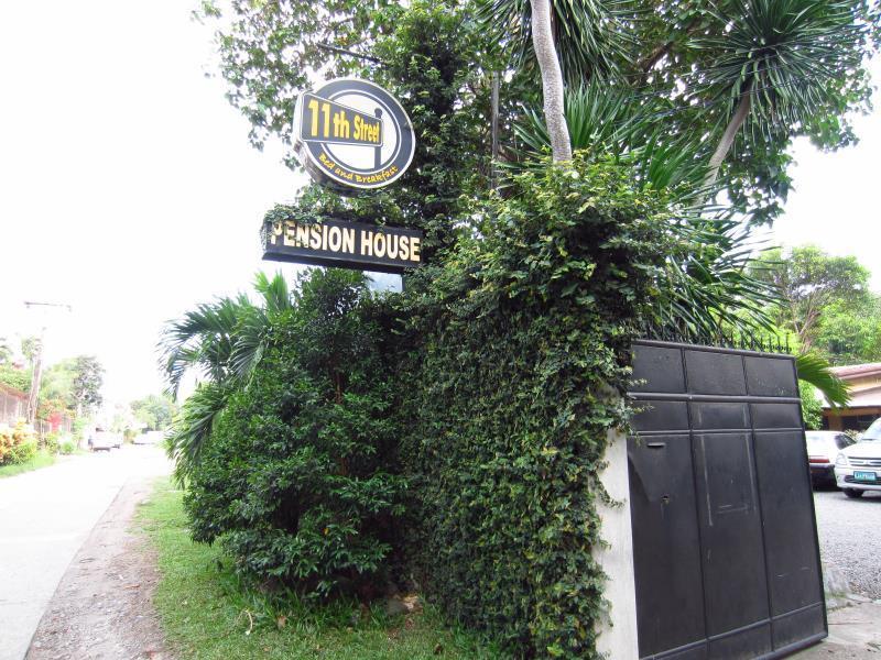 11Th Street Bed And Breakfast Bacolod Exteriör bild