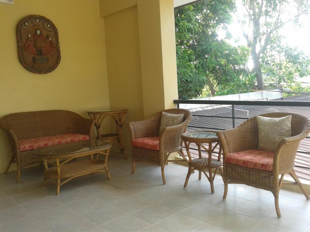 11Th Street Bed And Breakfast Bacolod Exteriör bild